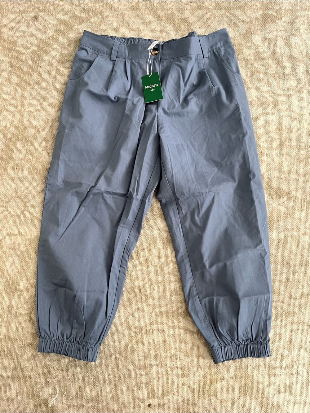 •Halara mid rise casual joggers NWT• Size XL